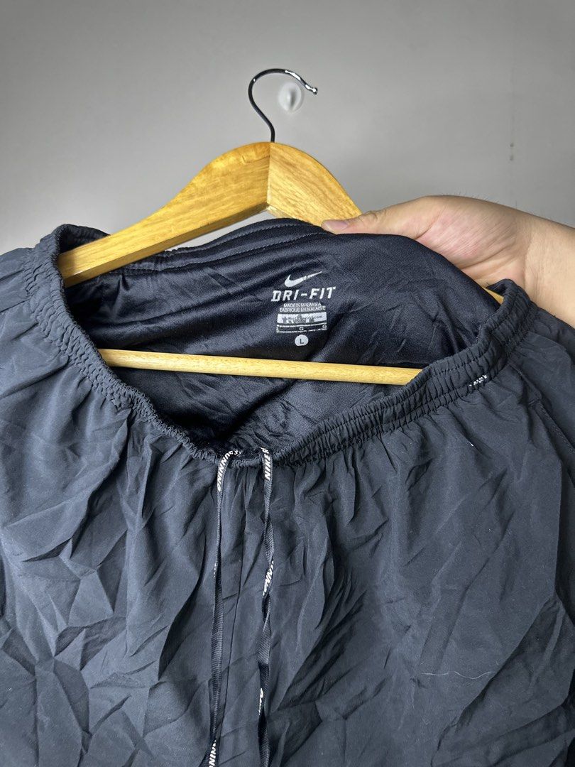 NIKE RUNNING (Category: Shorts) located in Molave. Submitted by thriftmate13 (Listing ID 1466527269, Image 2). Description: .