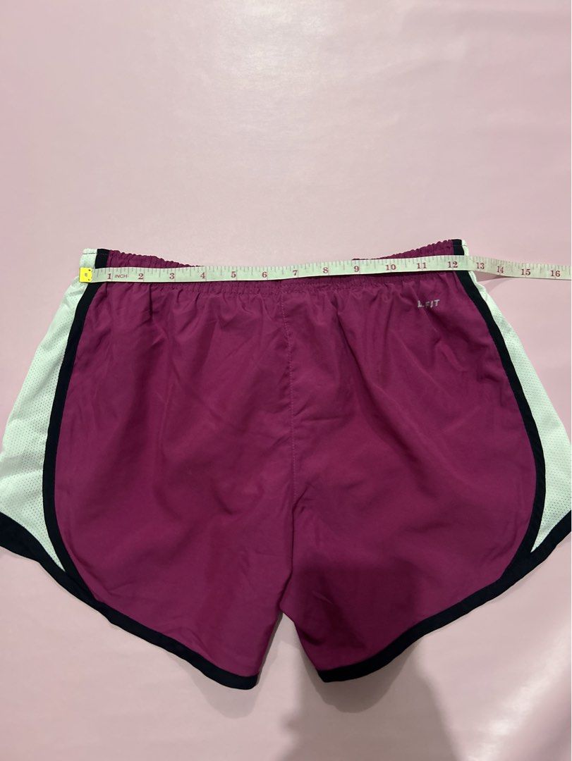 Nike Running Short (Category: Activewear) located in Manila. Submitted by chen_clybelles (Listing ID 1466475573, Image 3). Description: L for kids S for adults.