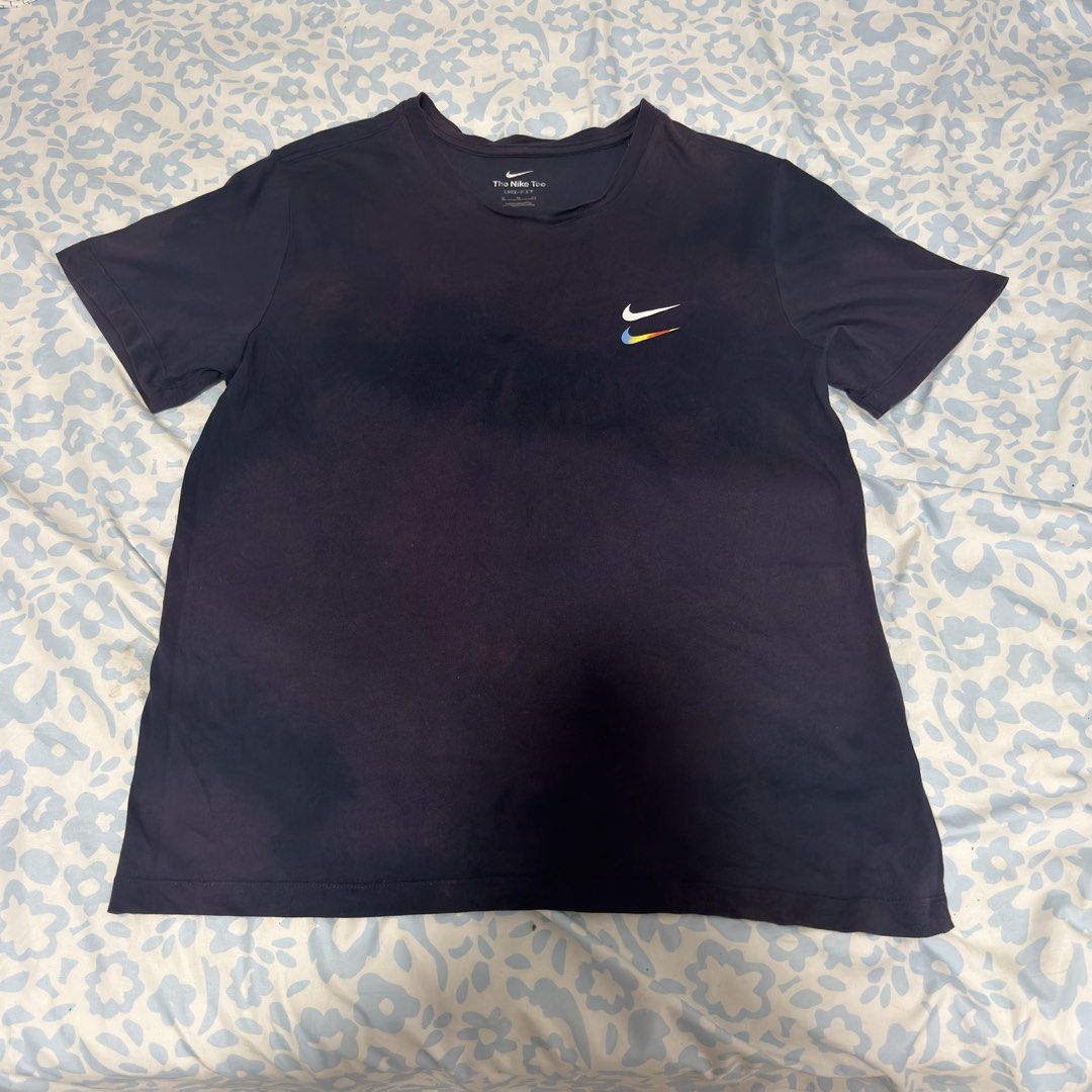 Nike Shirt (Category: Tshirts & Polo Shirts ) located in Manila. Submitted by declutters.wrdrb (Listing ID 1466465095, Image 1). Description: .