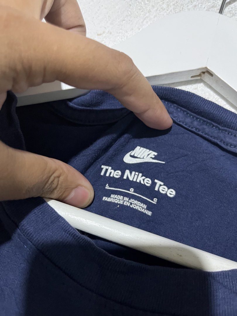 Nike shirt (Category: Tshirts & Polo Shirts ) located in Nagcarlan. Submitted by nashfrias (Listing ID 1466470853, Image 3). Description: Nike shirt Size • L Dimes • 22x27.