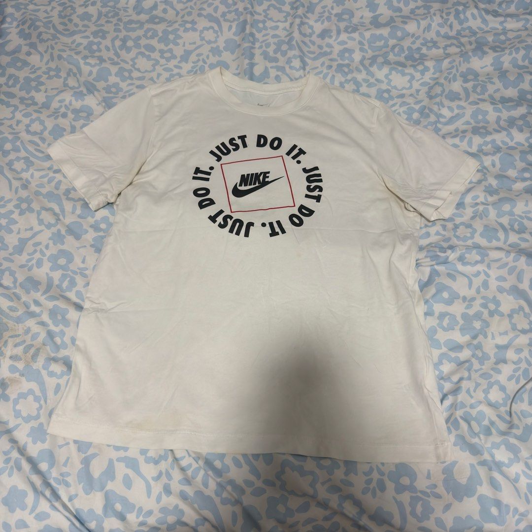 Nike Shirts (Category: Tshirts & Polo Shirts ) located in Manila. Submitted by declutters.wrdrb (Listing ID 1466465333, Image 1). Description: .