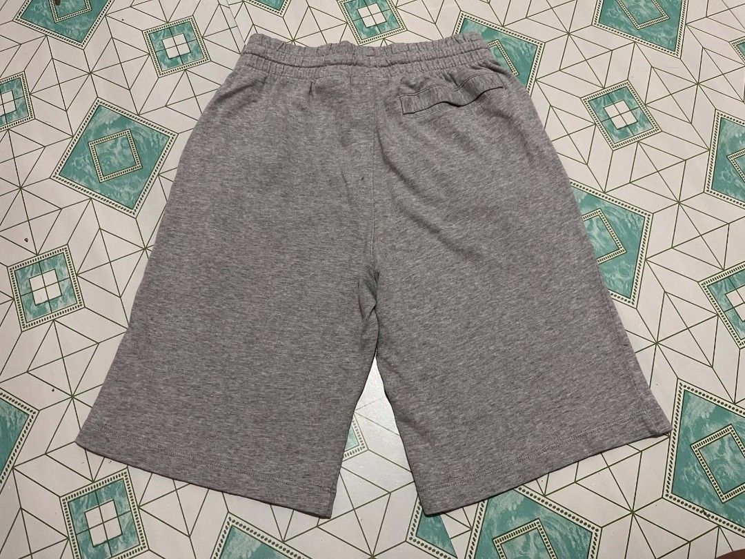 NIKE SHORT (Category: Shorts) located in Iloilo. Submitted by _lemornosnas02 (Listing ID 1466559435, Image 2). Description: Nike Sportswear Club Jersey Shorts heather colorway YOUTH -LARGE ON TAGS -DIMES 12X19 -location iloilo -plus ship via lbc -24/30.