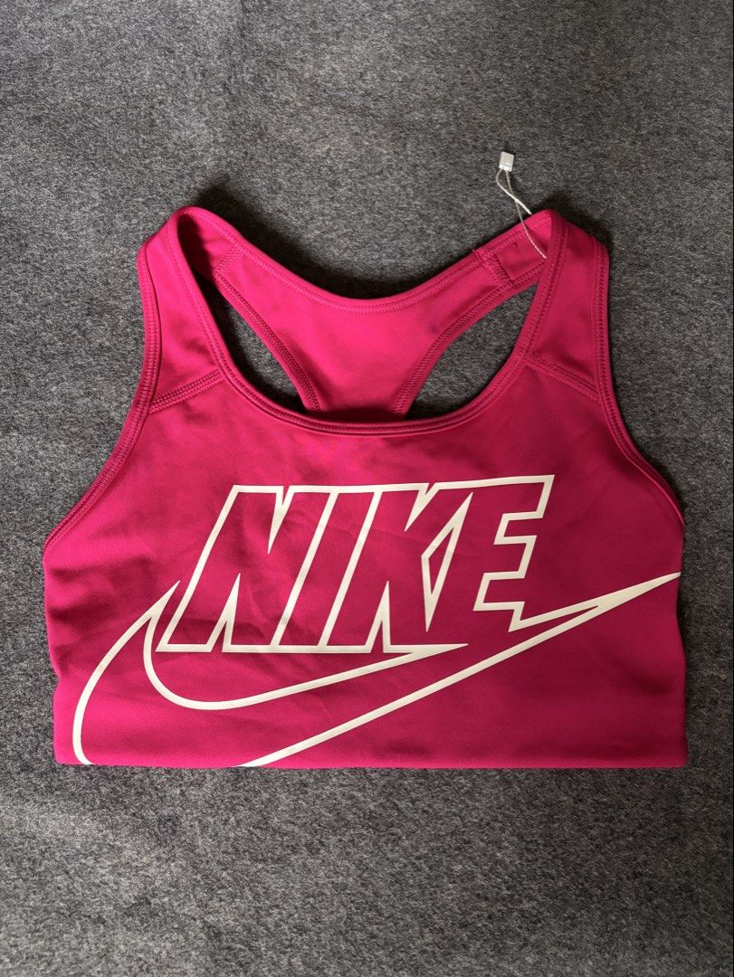 Nike Sporstbra (Category: Activewear) located in Cebu City. Submitted by suota_co_23 (Listing ID 1466540371, Image 1). Description: Nike sportsbra big logo no pads but with pad slot Medium on tag (fit to S-semi M).