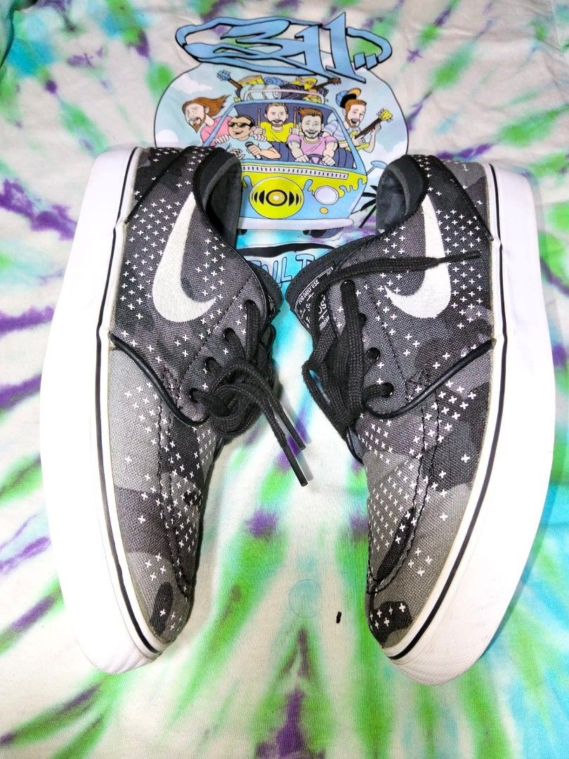 Nike stefan janoski (Category: Sneakers) located in Davao. Submitted by ljay.thriftedfinds (Listing ID 1466375202, Image 2). Description: size 8 good as new no issue.