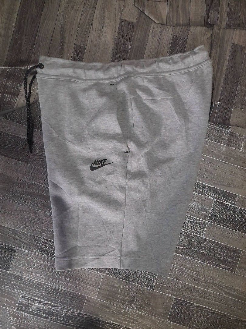 NIKE TECH FLEECE (Category: Shorts) located in Mandaue City. Submitted by indayftjesiediva (Listing ID 1466437685, Image 1). Description: NIKE TECH FLEECE MEN'S SHORT SMALL 30-34 GOOD AS NEW COLOR RATE 10/10 NO ISSUE MINE850 + SF ONLY 🔥 DM IF INTERESTED 📩.