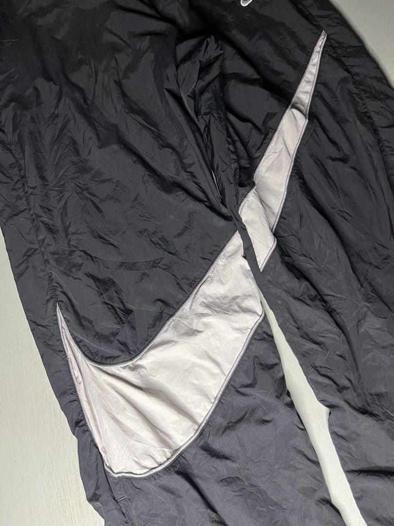NIKE TRACK BIG SWOSH (Category: Joggers) located in Catbalogan. Submitted by wayndsyclee. (Listing ID 1466416181, Image 2). Description: NIKE TRACK BIG SWOSH ISSUE SIGURO TINAGGAL YUNG BLACK NA BIG SWOSH PERO GUMAGANDA LAG KA TANGGAL BUKOD DON WALANA NAPO SUPER GANDA PO NYA IN PERSON SIZE LARGE EXCELLENT CONDITION COLOR RATE 9/10 Dimes:w30’34/L42/Leg opening 9’11.