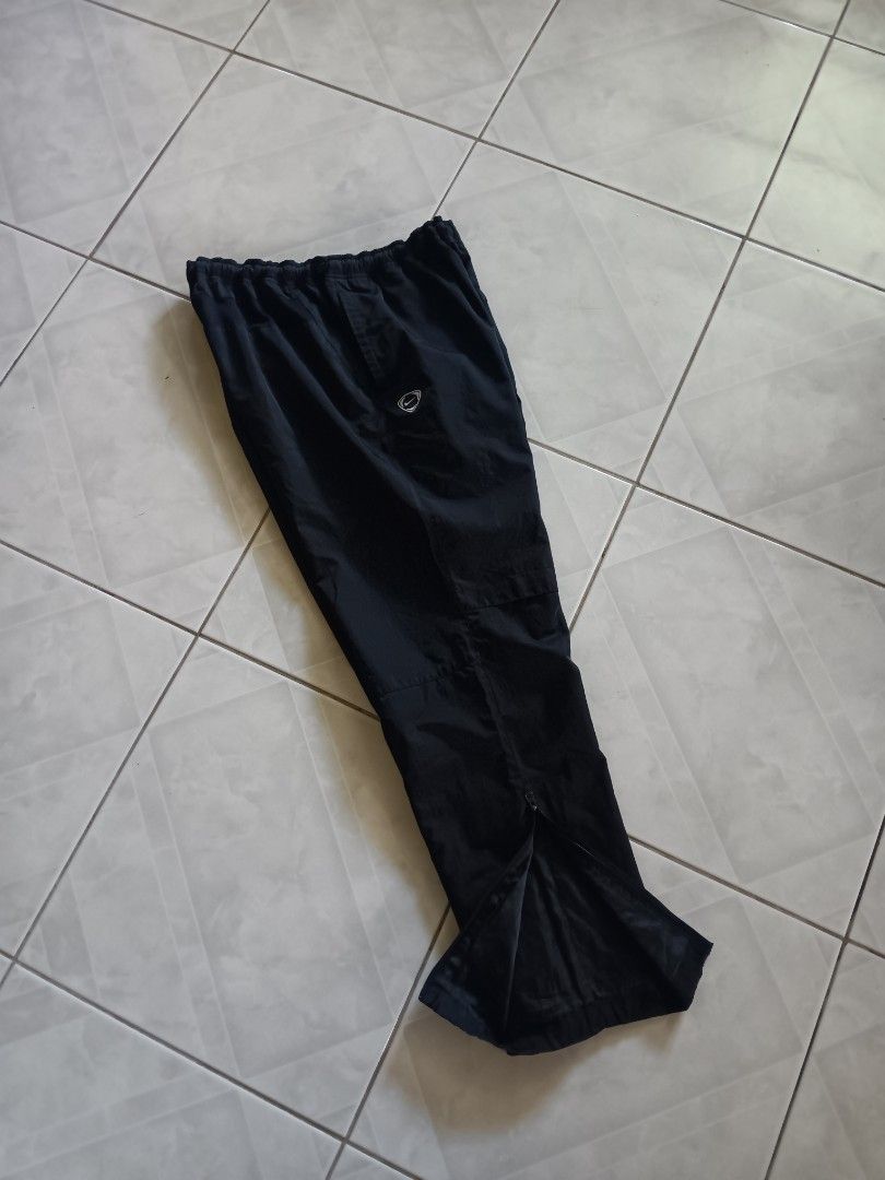Nike Track Pants (Category: Joggers) located in Manila. Submitted by kingg6929 (Listing ID 1466442113, Image 2). Description: NIKE TRACK PANTS 1000 as pack •BLACK L-39 inches Leg Opening- 8 inches •BLUE L- 41 inches Leg Opening- 9 inches 📩1000 as pack.