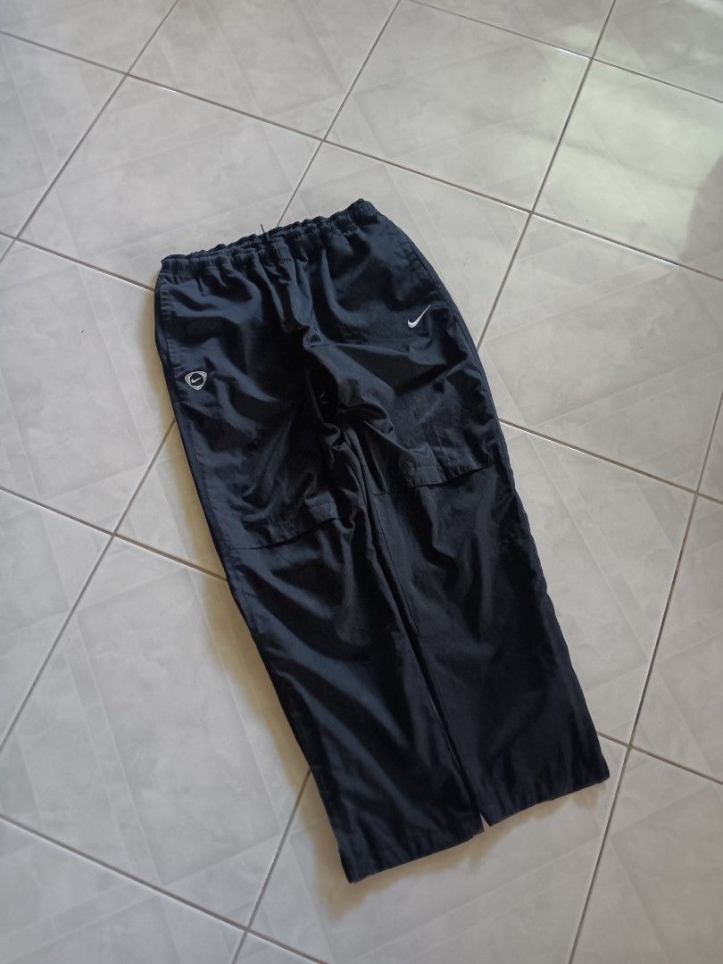 Nike Track Pants (Category: Joggers) located in Manila. Submitted by kingg6929 (Listing ID 1466442113, Image 1). Description: NIKE TRACK PANTS 1000 as pack •BLACK L-39 inches Leg Opening- 8 inches •BLUE L- 41 inches Leg Opening- 9 inches 📩1000 as pack.