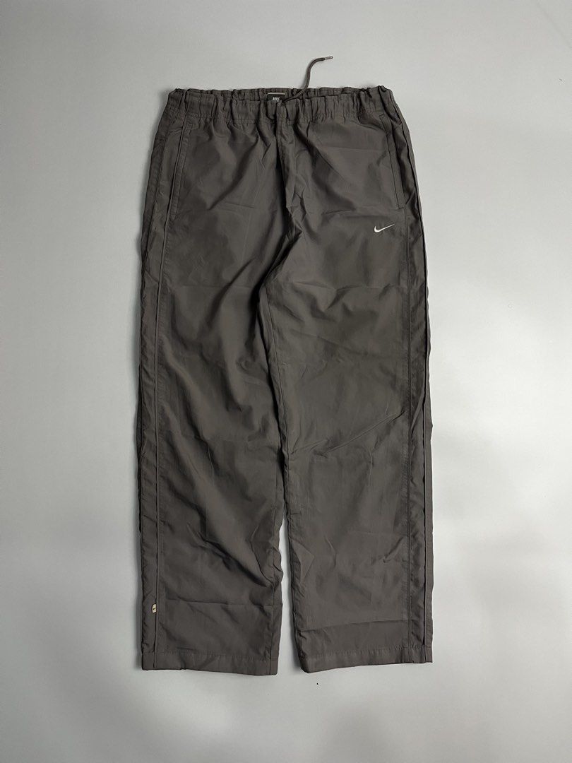 Nike Trackpants (Category: Shorts) located in Tacloban City. Submitted by donsthrift (Listing ID 1466512265, Image 1). Description: 30-36 Waist 40 Length 10 Hem.