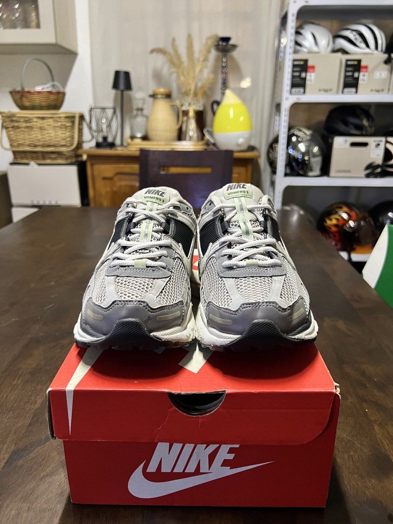 Nike Vomero 5 Cobblestone Grey (Category: Sneakers) located in Cainta. Submitted by superjustynzone (Listing ID 1466482512, Image 2). Description: Nike Vomero 5 Cobblestone Grey - Pair only - Size 8.5 US Womens - Used Location: Cainta Rizal Greenpark Village - Available for delivery/pickups - Pm for more pictures.