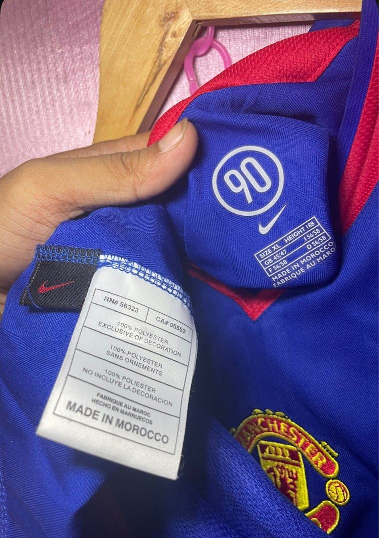 Nike wodafone (Category: Shirts) located in Manila. Submitted by y2karchive (Listing ID 1466415198, Image 3). Description: Authentic Good condition Color rate 9.5/10 Check details .