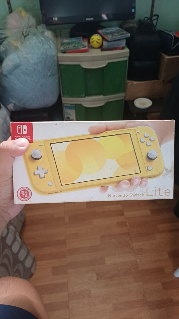 Nintendo Switch Lite Yellow (Category: Nintendo) located in Caloocan City. Submitted by pixel_bros (Listing ID 1464261002, Image 2). Description: FOR SALE @ Pixel Bros ㅤ NINTENDO SWITCH LITE Yellow Price: ₱4,900 fixed. INCLUDED: - Console w/ Tempered Glass - Original Box - Original Charger ㅤ CONDITION - Fully working and tested - Very slight LCD vignette shown in the photos, not noticeable while playing - No other issue, all buttons working and n
