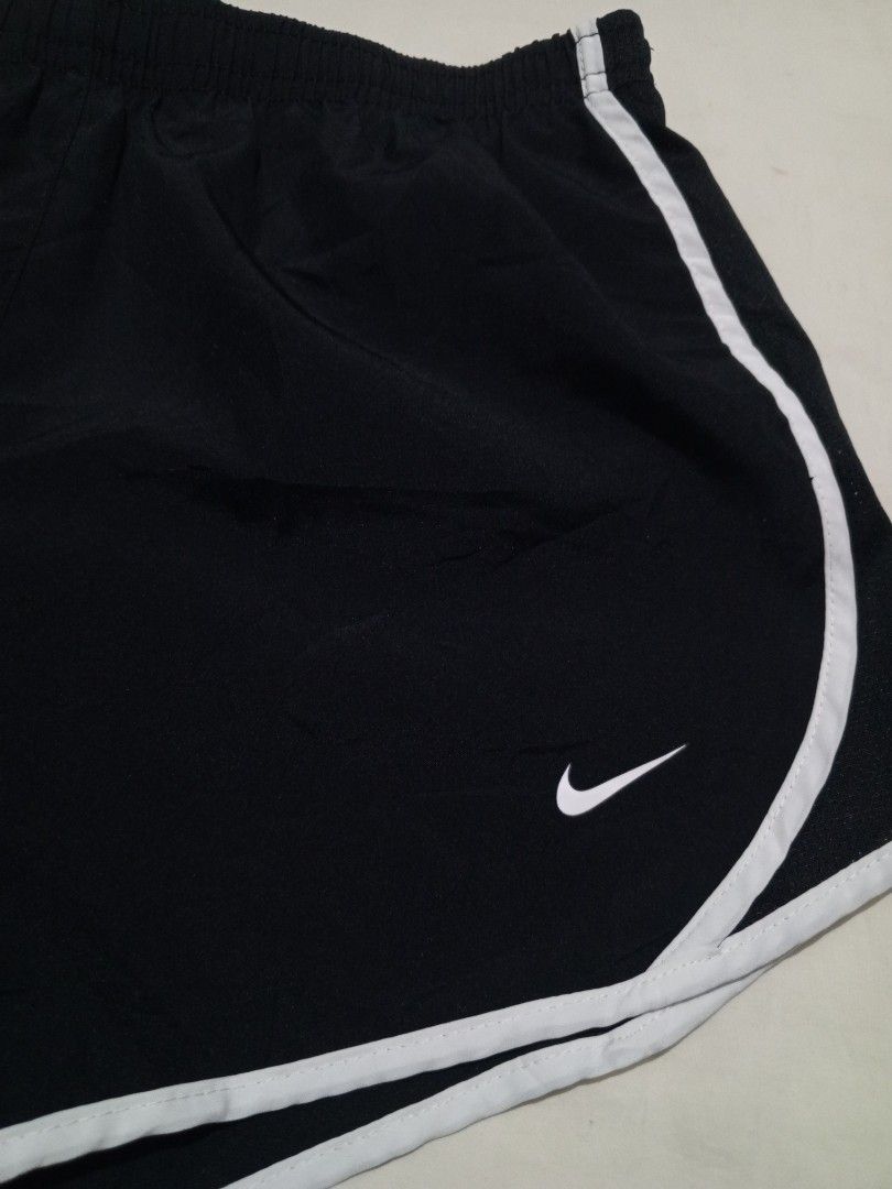None tempo mid rise running shorts (Category: Activewear) located in Santa Maria. Submitted by paulo-garcia21 (Listing ID 1466470537, Image 2). Description: large on tag waist 24 to 30 length 10.5 hem 11 no flaws excellent condition.