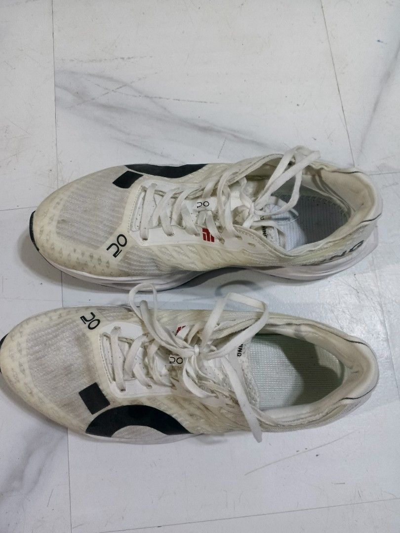 O2 Running Shoes (Category: Sneakers) located in San Jose del Monte. Submitted by sam23rd (Listing ID 1466337779, Image 1). Description: Note: wala pong insole need wash Super Lambot sa paa.