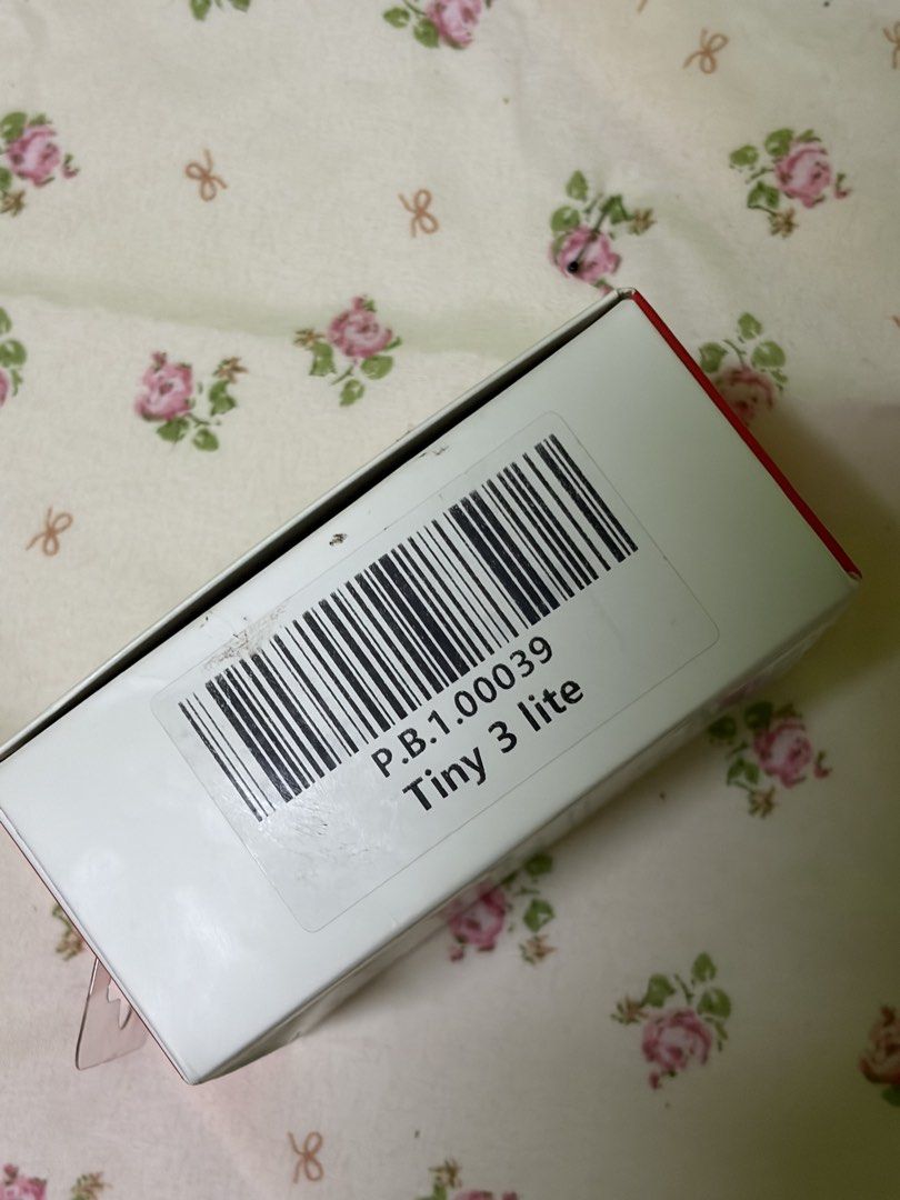 OBSBOT Tiny 3 Lite (Category: Cameras) located in Bintulu. Submitted by lovedbymushy (Listing ID 1466508704, Image 3). Description: - pakai sekali je sebab dapat for review - sesuai sangat for live host - dapat cable & tripod.