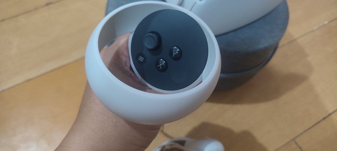 Oculus Quest 2 VR Headset with Controllers and Case (Category: Virtual Reality) located in Manila. Submitted by sing_and_perform (Listing ID 1466417849, Image 3). Description: Preloved VR Goggles for sale or swap No issue! All equipment listed working like brandnew. Included in package: Meta Quest 2 (Oculus) 256gb version Left and Right controllers Original head strap Original charging cable Original Power adaptor Original Box Original eye glass 