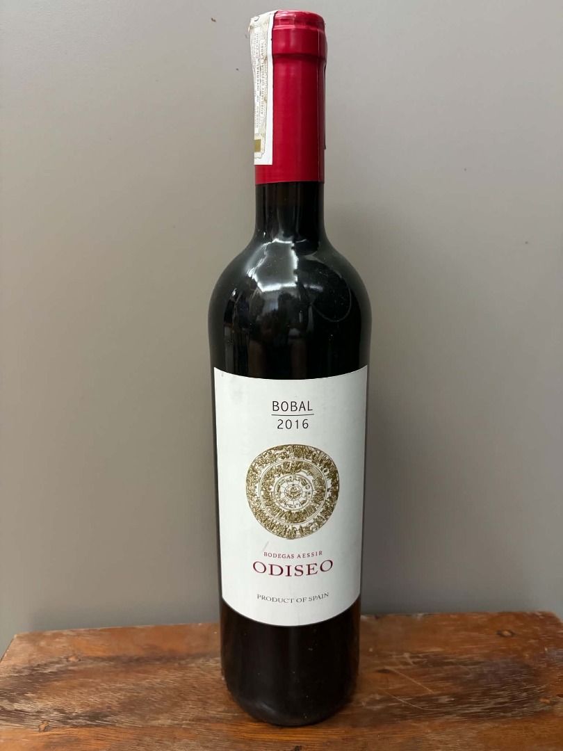 Odiseo Bobal 2016 Red Wine Bottle (Category: Water Bottles & Tumblers) located in San Fernando. Submitted by gjaeiy.lion (Listing ID 1466530877, Image 2). Description: - Product: Odiseo Bobal Red Wine - Vintage: 2016 - Origin: Spain (Bodegas Aessir) - Volume: 750ml - Alcohol Content: 13% ABV - Condition: Brand new, sealed with red foil and tax stamp intact - Labels: Clean front and back labels - Storage: Properly stored and ready for gifting or c