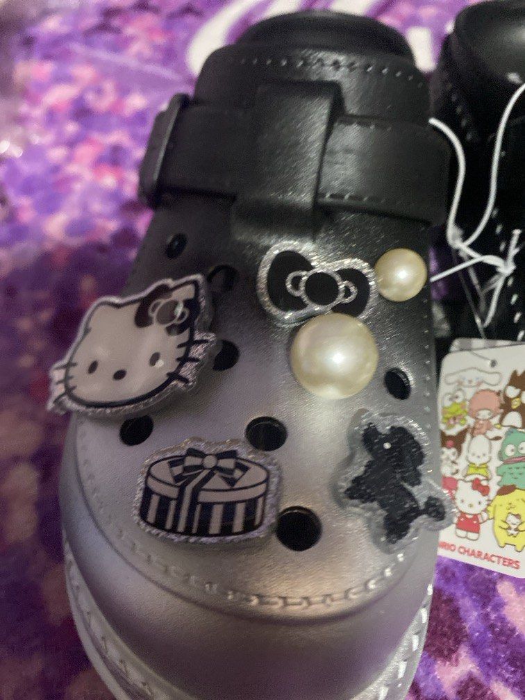 Official/ Licensed Hello Kitty Chuncky Sandals (Category: Character Goods) located in Bulacan. Submitted by cute.finds.ph (Listing ID 1466360038, Image 3). Description: —brand new —size: 37-38 but best fit for size 37.5.