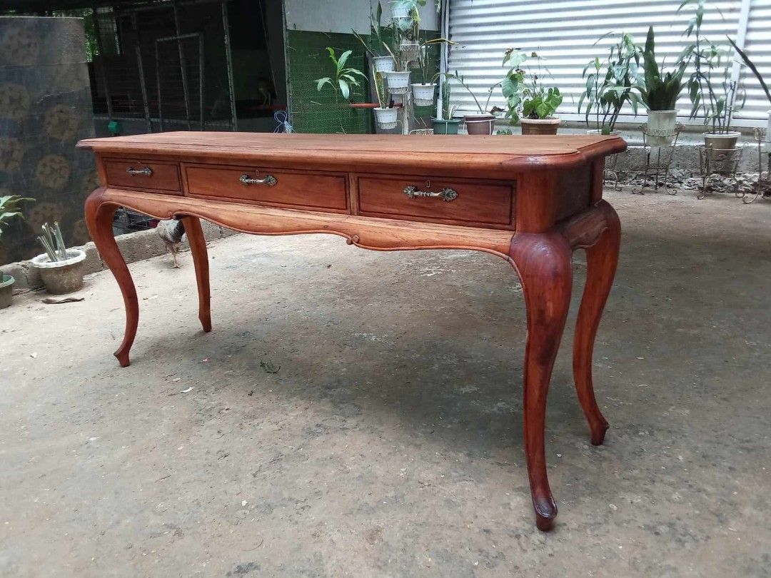 Old Console Table (Category: Other Home Furniture) located in Rizal. Submitted by mommykiee (Listing ID 1466384804, Image 3). Description: Old Console Table Made of narra wood 1pc top Size: L67 W17 H32inch Stripped & varnished.