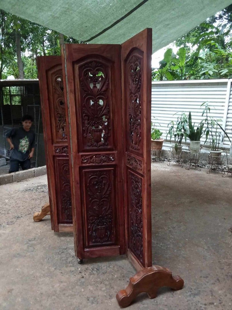 Old Divider (Category: Other Home Furniture) located in Rizal. Submitted by mommykiee (Listing ID 1466382906, Image 3). Description: Old Divider Made of mahogany wood Size: L16 W2 H72inch per panel (5 panels) Newly stripped & varnished Super heavy & sturdy.