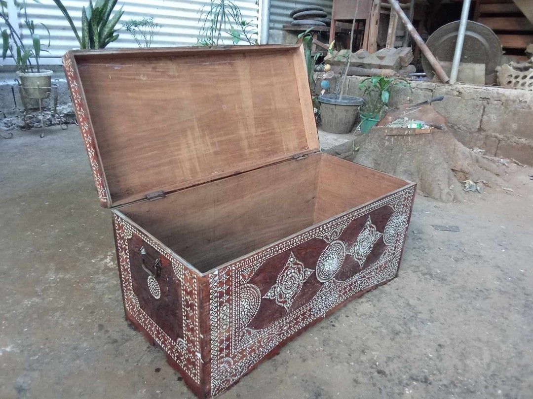 Old Maranao Baul (Category: Storage Boxes & Baskets) located in Rizal. Submitted by mommykiee (Listing ID 1466437325, Image 3). Description: Old Maranao Baul Made of narra wood with bone inlay Size: L34 W17 H17inch. Stripped & varnished Issue: missing inlay replaced with polytuff.