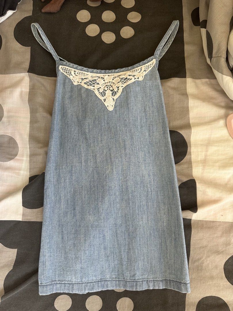Branded and unbranded kids clothes (Category: Dresses) located in Manila. Submitted by silentfire.54ea36 (Listing ID 1466360924, Image 2). Description: Branded 50 Unbranded 25.