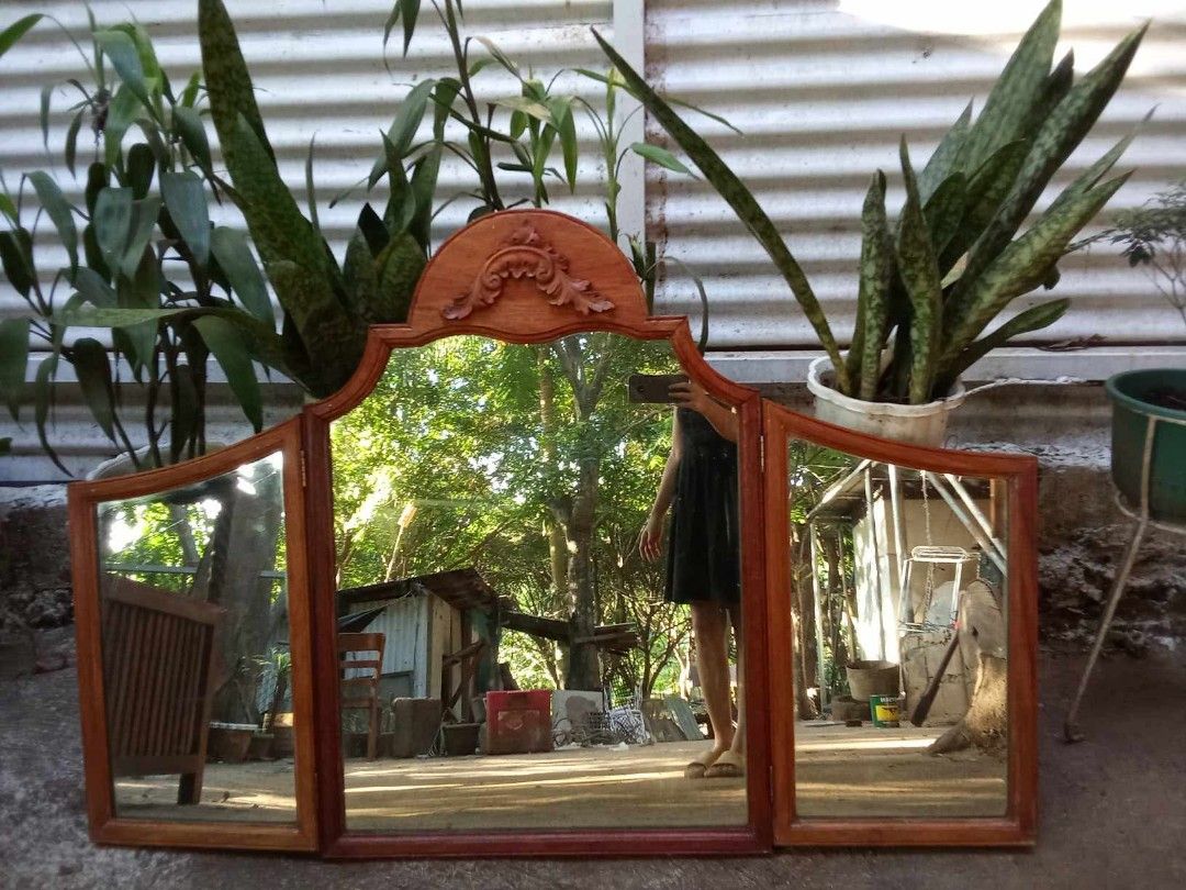 Old Tres Luna's Wall Mirror (Category: Mirrors) located in Rizal. Submitted by mommykiee (Listing ID 1466433214, Image 1). Description: Old tres Luna's wall mirror Made of narra wood except backing ply Size: L54.5 H22-36inch Stripped & varnished.