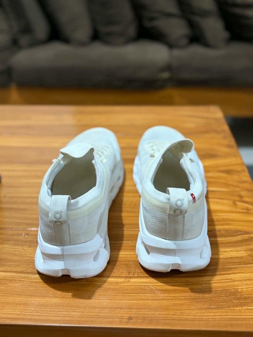 On Cloudtilt Phase white (Category: Sneakers) located in San Pedro. Submitted by madvillainkicks (Listing ID 1466362911, Image 3). Description: On Cloudtilt Phase sneakers in white. Chunky foam sole with cutout details. Mesh upper with standard lacing system. On logo on the sides and heel pull tabs. Comfortable daily trainers with Swiss engineering design..
