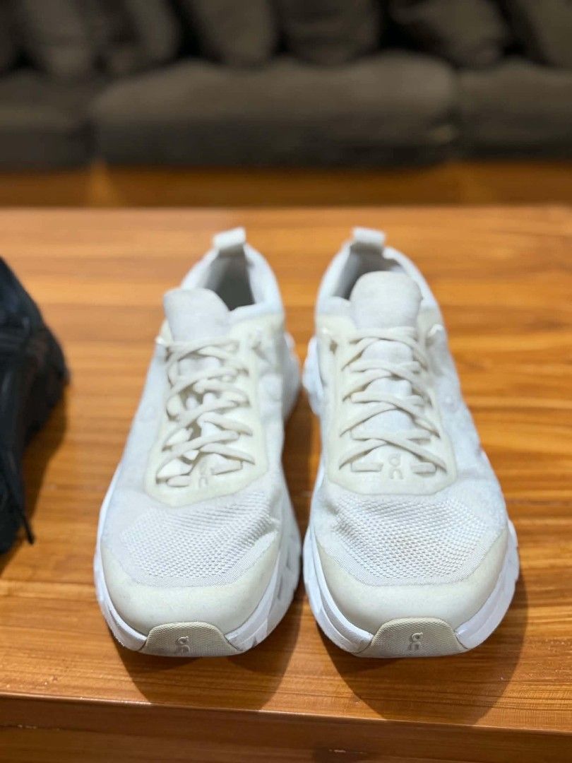 On Cloudtilt Phase white (Category: Sneakers) located in San Pedro. Submitted by madvillainkicks (Listing ID 1466362911, Image 2). Description: On Cloudtilt Phase sneakers in white. Chunky foam sole with cutout details. Mesh upper with standard lacing system. On logo on the sides and heel pull tabs. Comfortable daily trainers with Swiss engineering design..