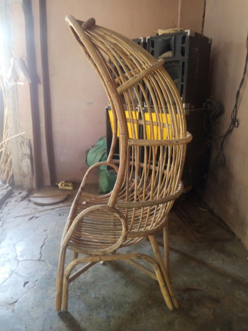 ON HAND Rattan statement chair ( Cocoon design ) (Category: Chairs) located in Paranaque City. Submitted by FLess.ph (Listing ID 1466405528, Image 2). Description: Dimension 5FT HEIGHT 30 INCHES SEAT AREA COMES WITH SEAT CUSHION ALREADY YOU MAY CHOOSE ANY COLOUR OF SEAT COVER YOU WANT 🫶 .