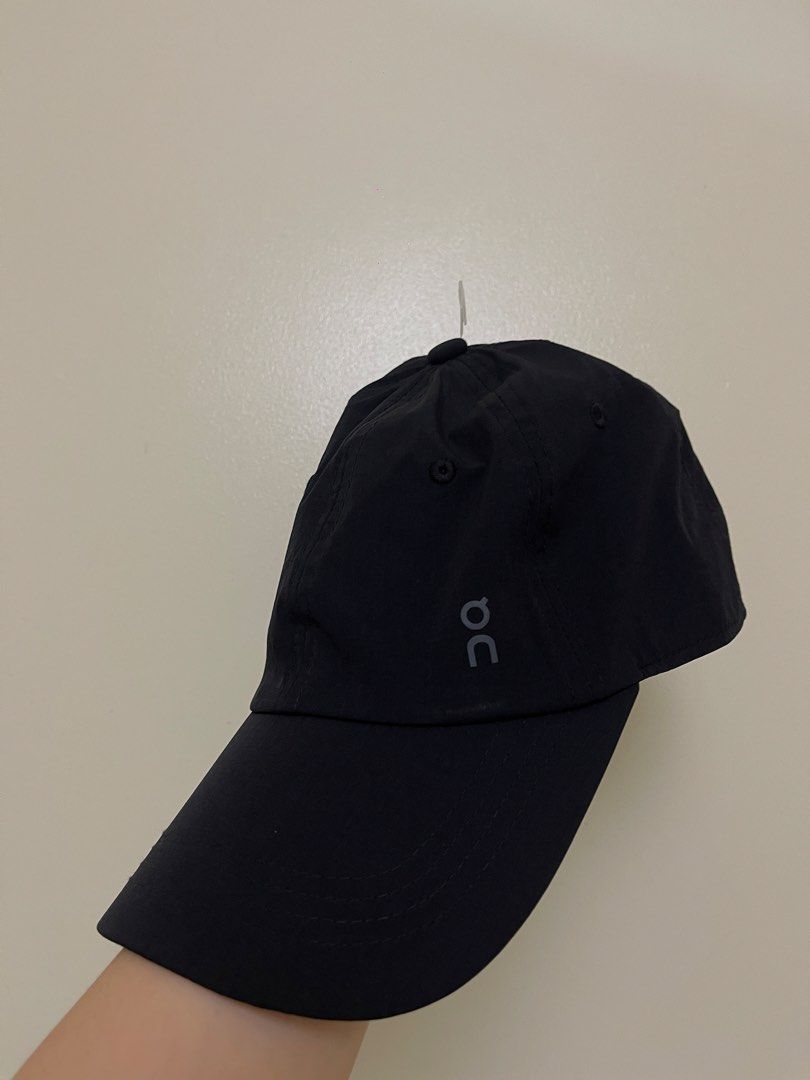 On Lightweight Cap Running (Category: Activewear) located in Mandaluyong City. Submitted by keep.it (Listing ID 1466522929, Image 2). Description: From Vietnam avail colors: White, Gray and Army Green.