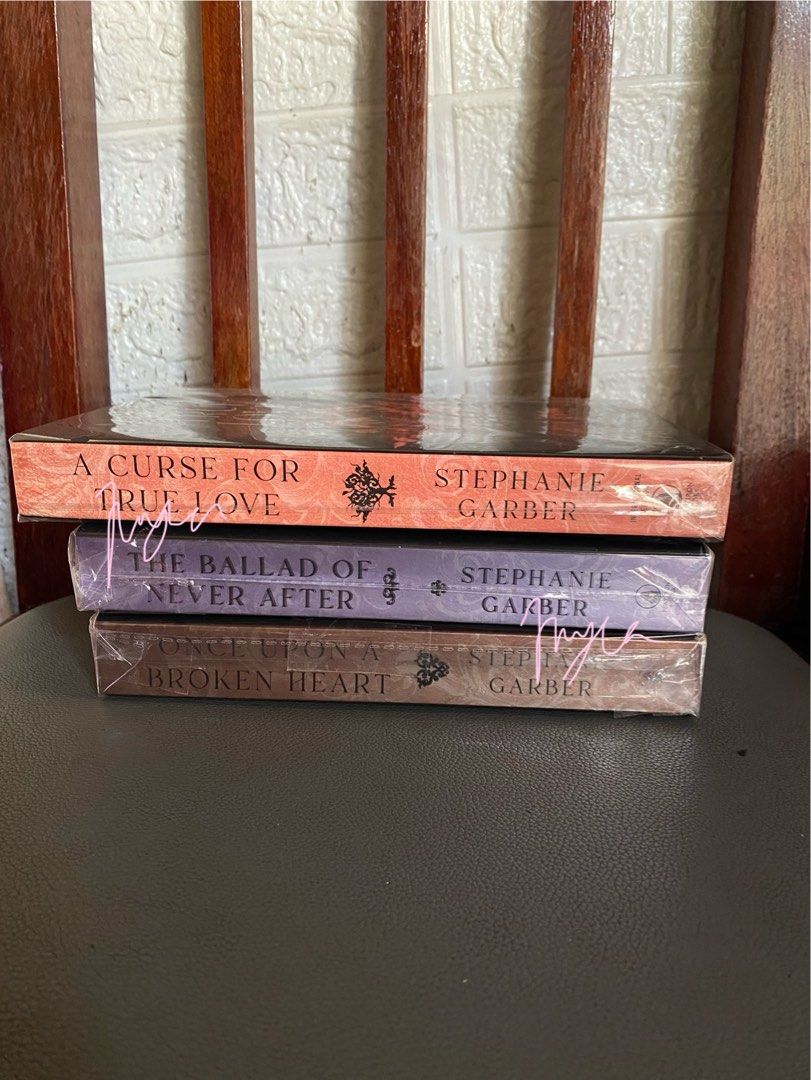 Once Upon a Broken Heart book set (Category: Assessment Books) located in Las Pinas. Submitted by myca.reads (Listing ID 1466455014, Image 2). Description: FS: OUABH Set Price: 1500 - set only Condition: Book 1 and 3 - VGC. slight tanning, no foxing, and no spine creases Book 2 - good as new Loc: Las piñas city, buyer will shoulder the sf Pm for more inquiries 😊.