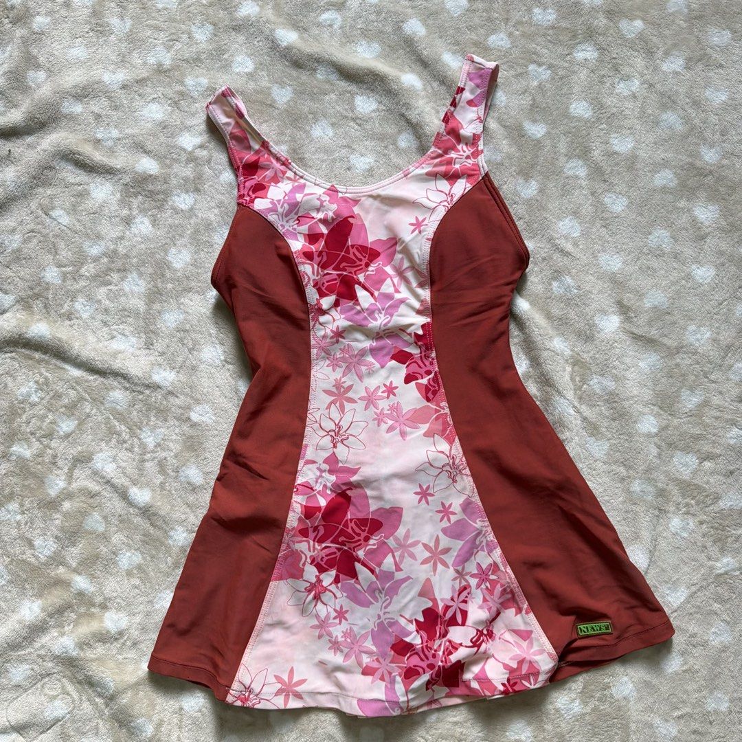 One piece (Category: Bikinis & Swimsuits) located in Manila. Submitted by shefindshope (Listing ID 1466446263, Image 1). Description: .