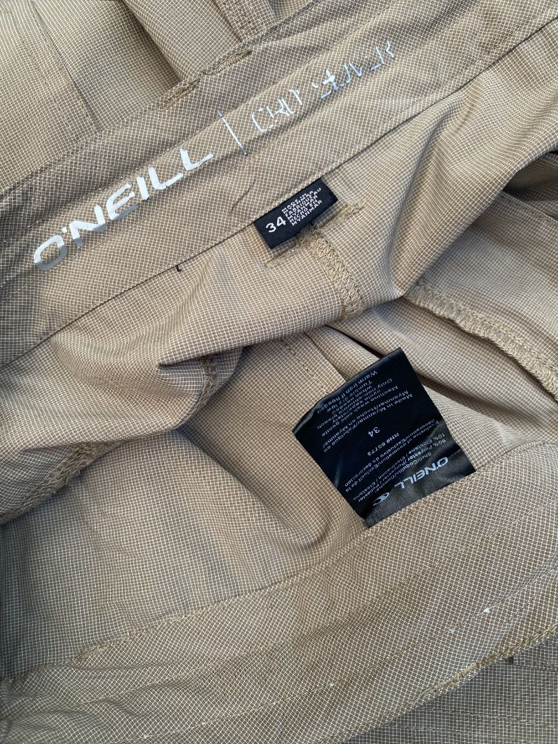 Oneill Quick Dry 4-Way Stretch Shorts (Category: Shorts) located in Cadiz. Submitted by davidspothead (Listing ID 1466352797, Image 2). Description: Size 34 on tag Length 20" Good as new.