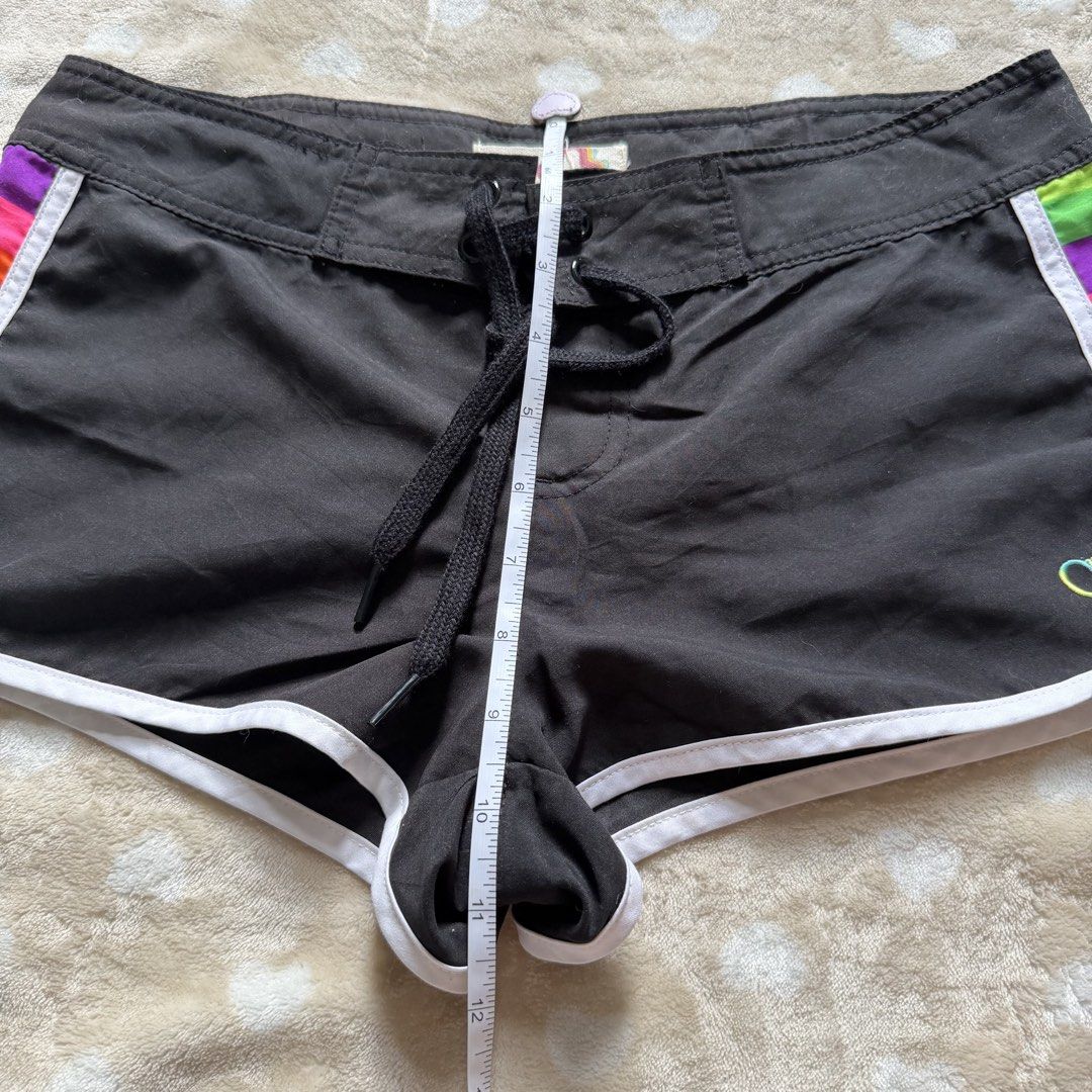 OP (Category: Activewear) located in Manila. Submitted by shefindshope (Listing ID 1466439781, Image 3). Description: .