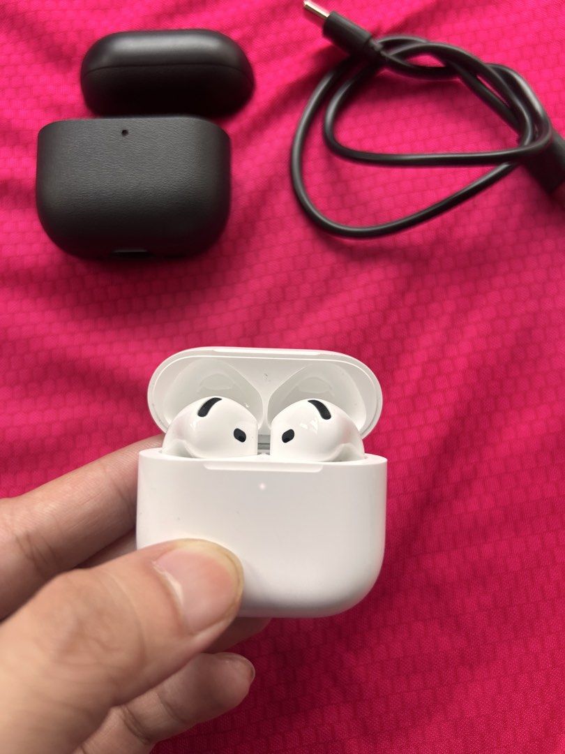 Original Apple Airpods 4 (Non ANC) (Category: Earphones) located in Manila. Submitted by Tjuan13 (Listing ID 1466558968, Image 2). Description: Try Secondhand Original Apple Airpods 4 (Non ANC) for only Php 5500 -100% Original -Free Usb C cable -Free Silicon Case -Smoothness 96% Front & 97% Back -Good battery life -Matagal Malowbat, Mabilis magcharge -Good quality -Crisp Button -Actual Photo -Ready to use -No Box -No swap -Free Shipping via Lalam