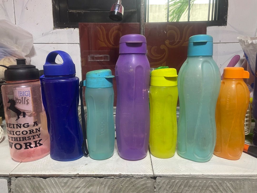 Original Tupperware tumblers (Category: Water Bottles & Tumblers) located in Bacoor. Submitted by prelovedbyparis (Listing ID 1466561930, Image 1). Description: ₱500 for take all or ₱100 each.