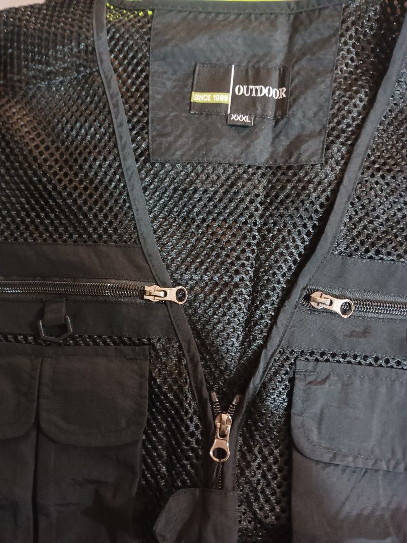 OUTDOOR VESTS (Category: Vests) located in Cavite. Submitted by kikaythrift (Listing ID 1466496603, Image 1). Description: .