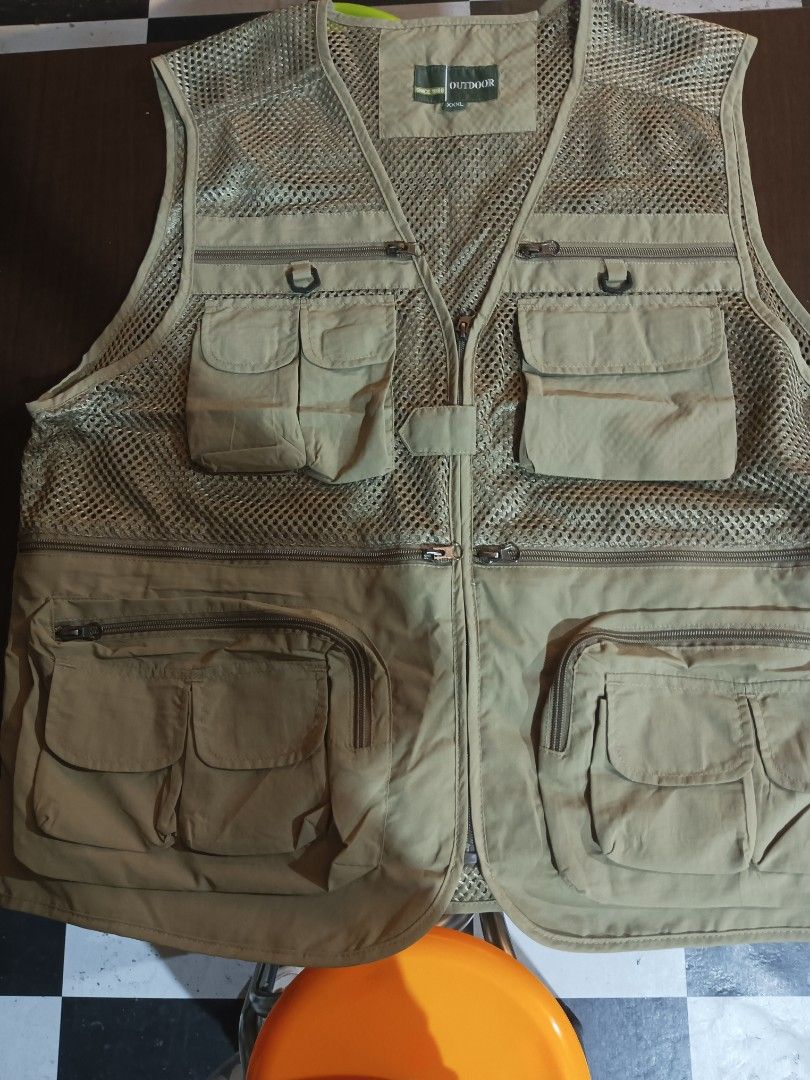 OUTDOOR VESTS (Category: Vests) located in Cavite. Submitted by kikaythrift (Listing ID 1466497453, Image 1). Description: .
