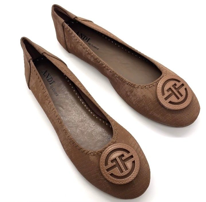 Outland Ballet Flats (Category: Flats & Sandals) located in Davao. Submitted by jajai_7 (Listing ID 1466377938, Image 1). Description: brand new size 39.