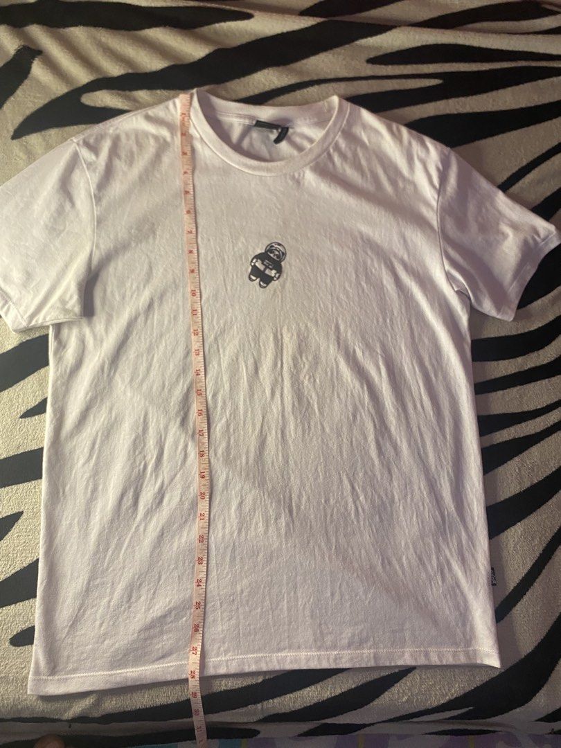 Oxgn (Oxygen) Design: Panda Astronaut / "unplug (Category: Activewear) located in Manila. Submitted by ddxyatchang (Listing ID 1466384992, Image 2). Description: Brand: Oxgn (Oxygen) Design: Panda Astronaut / “unplug & breathe” Fit: Easy Fit Size: Large Length: Approx. 28 - 29 inches .