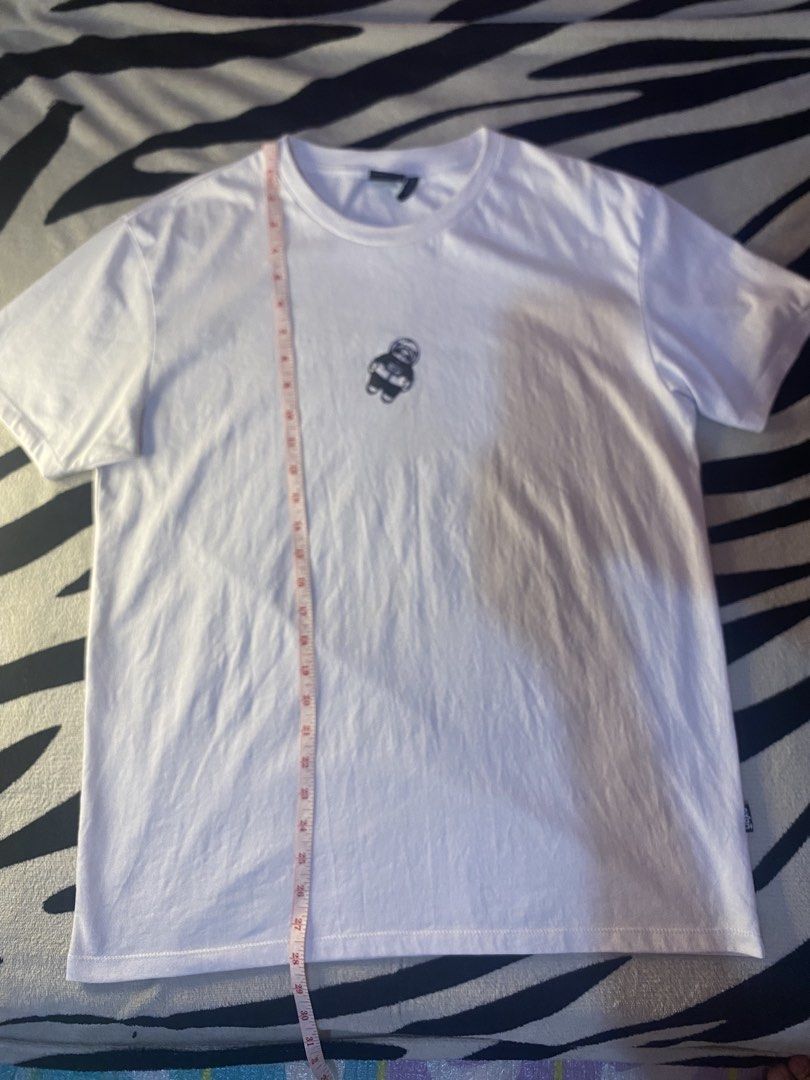 Oxgn (Oxygen) Design: Panda Astronaut / "unplug (Category: Activewear) located in Manila. Submitted by ddxyatchang (Listing ID 1466384992, Image 1). Description: Brand: Oxgn (Oxygen) Design: Panda Astronaut / “unplug & breathe” Fit: Easy Fit Size: Large Length: Approx. 28 - 29 inches .
