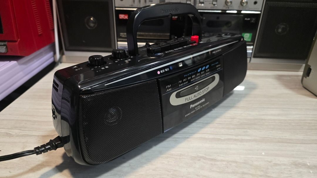 Panasonic Stereo Radio Cassette Recorder (Category: Portable Music Players) located in Manila. Submitted by bryanpotpot18 (Listing ID 1466477160, Image 3). Description: Panasonic RX-FS22 Radio Am/Fm working Tape working 100volts.