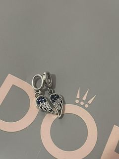 (Category: ) located in . Submitted by mycloset2025 (Listing ID 1466352671, Image 1). Description: .