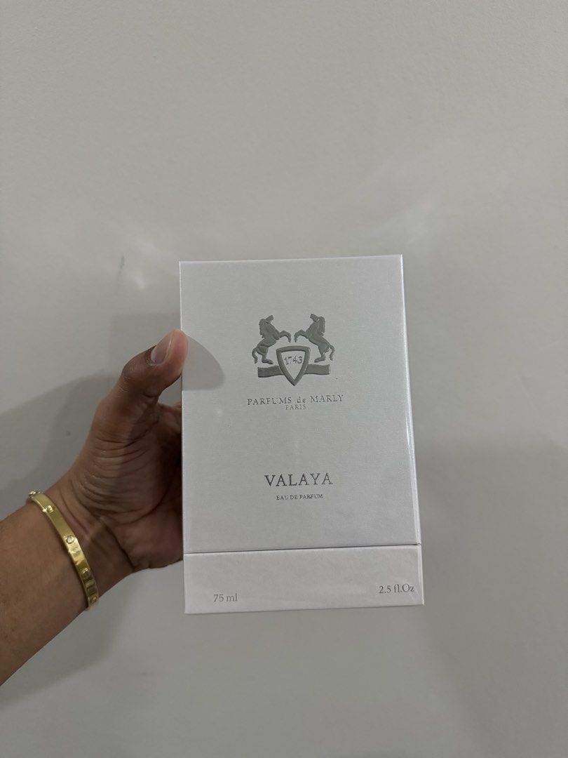 Parfums de Marly Valaya Eau de Parfum 75ml (Category: Fragrance & Deodorants) located in Manila. Submitted by coachphilippines__ (Listing ID 1466509658, Image 1). Description: - Item: Parfums de Marly Valaya Eau de Parfum - Size: 75 ml / 2.5 fl oz - Condition: Brand new, unopened, and sealed in original packaging - Packaging: White outer box with elegant silver branding and crest logo - Scent Profile: Highly rated, luxurious niche fragrance - Per