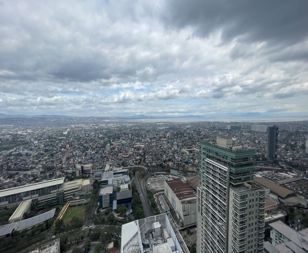 Park Triangle Residences for Sale (Category: Apartments & Condos) located in Makati City. Submitted by zachpe.toprealty (Listing ID 1466436629, Image 1). Description: PARK TRIANGLE RESIDENCES – HIGH-FLOOR 1BR | BELOW PREVIOUS ASKING A spacious 60 sqm 1-bedroom residence on the 53rd floor of Park Triangle Residences in BGC. Never tenanted, semi-furnished, and offered at ₱15.8M gross following a recent price reduction. PROPERTY DETAILS ▫️ Property 
