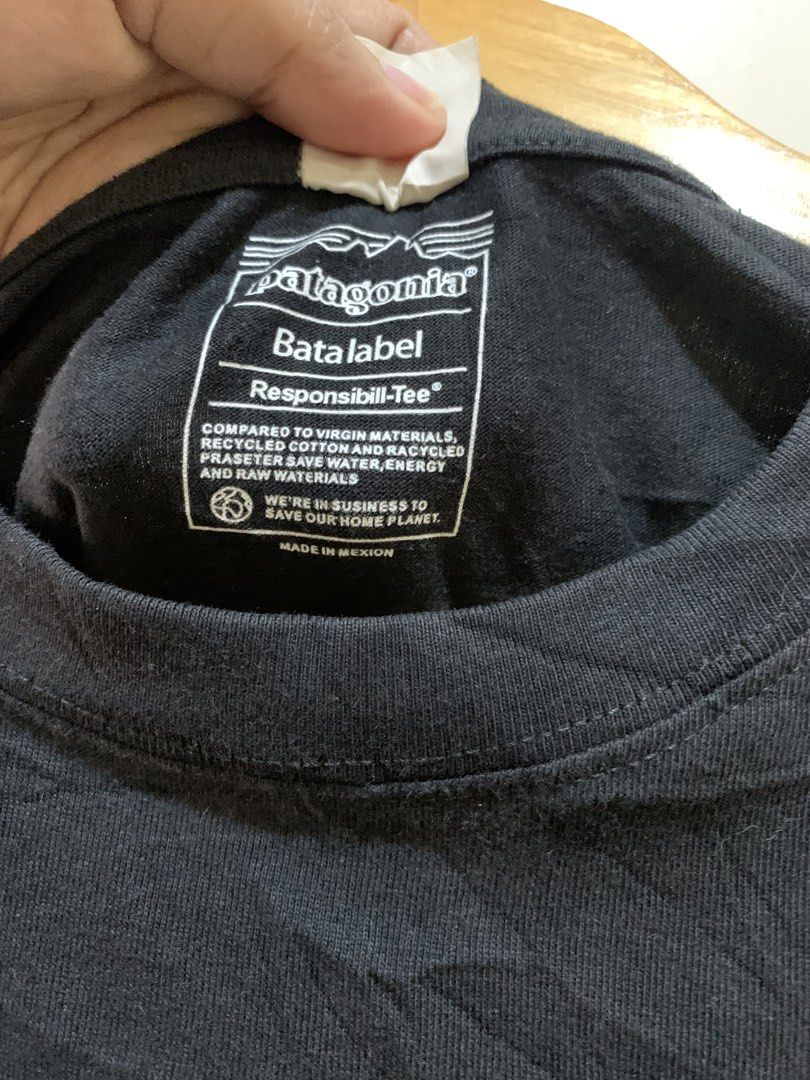 Patagonia (Category: Tshirts & Polo Shirts ) located in Calamba. Submitted by wear_haus (Listing ID 1466357362, Image 3). Description: 24x30 📍Cabuyao Laguna Dm for more details Issue crack prints.