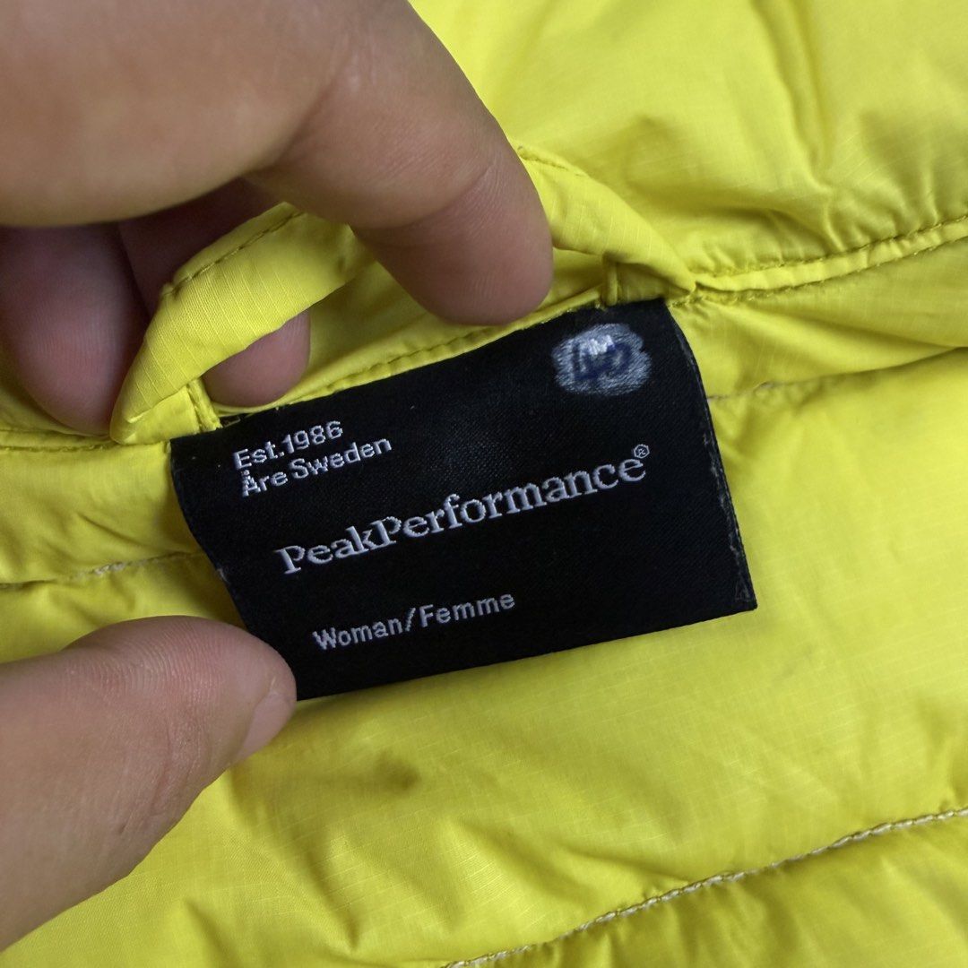 Peak Performance Yellow Black Puffer Jacket Women Size M (Category: Coats, Jackets and Outerwear) located in Cavite. Submitted by epiboie (Listing ID 1466533166, Image 3). Description: Peak perfomance down jacket Size medium womens 21x23 Color rate: 9.5/10 excellent condition No issue 1680 -.