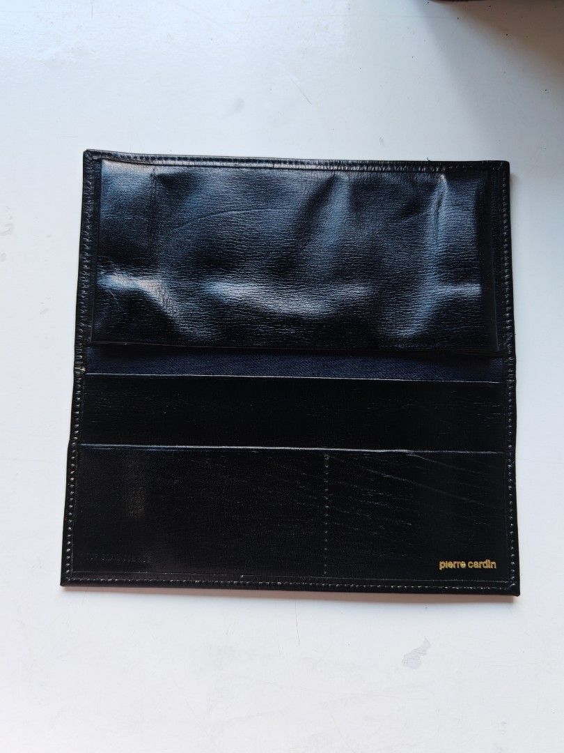 Pierre Cardin Genuine Leather Long Wallet (Category: Wallets & Card Holders) located in Cavite. Submitted by zekesfinds (Listing ID 1466439045, Image 2). Description: .