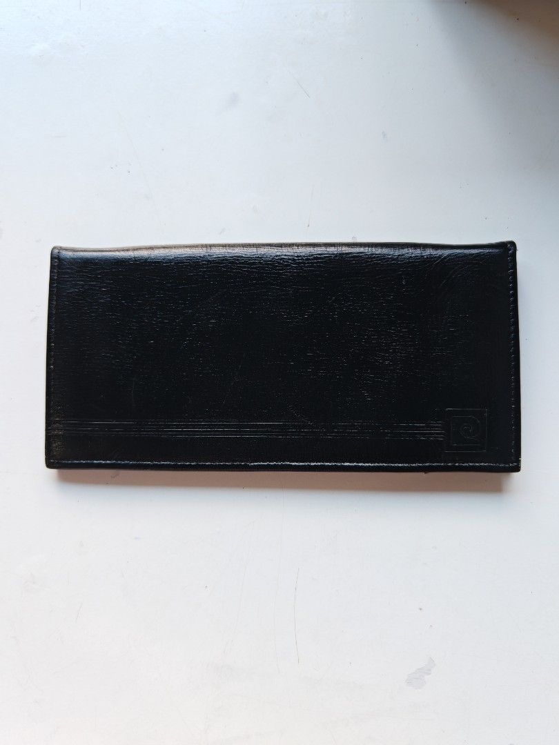 Pierre Cardin Genuine Leather Long Wallet (Category: Wallets & Card Holders) located in Cavite. Submitted by zekesfinds (Listing ID 1466439045, Image 1). Description: .